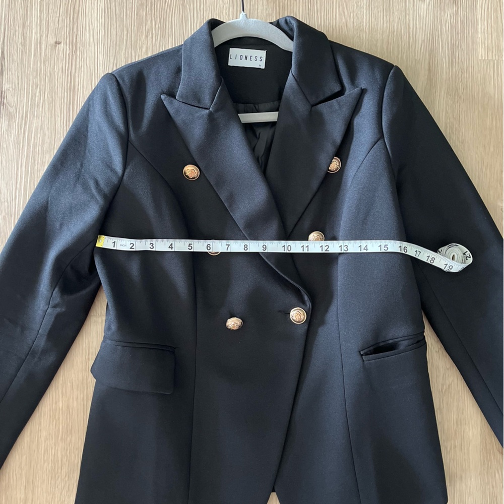 NWOT Lioness M Palermo Double Breasted Blazer
